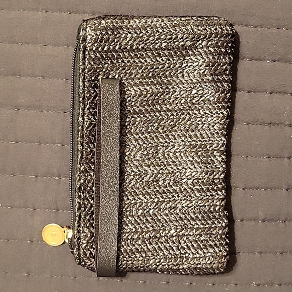 Shein Wristlet - Picture 1 of 3